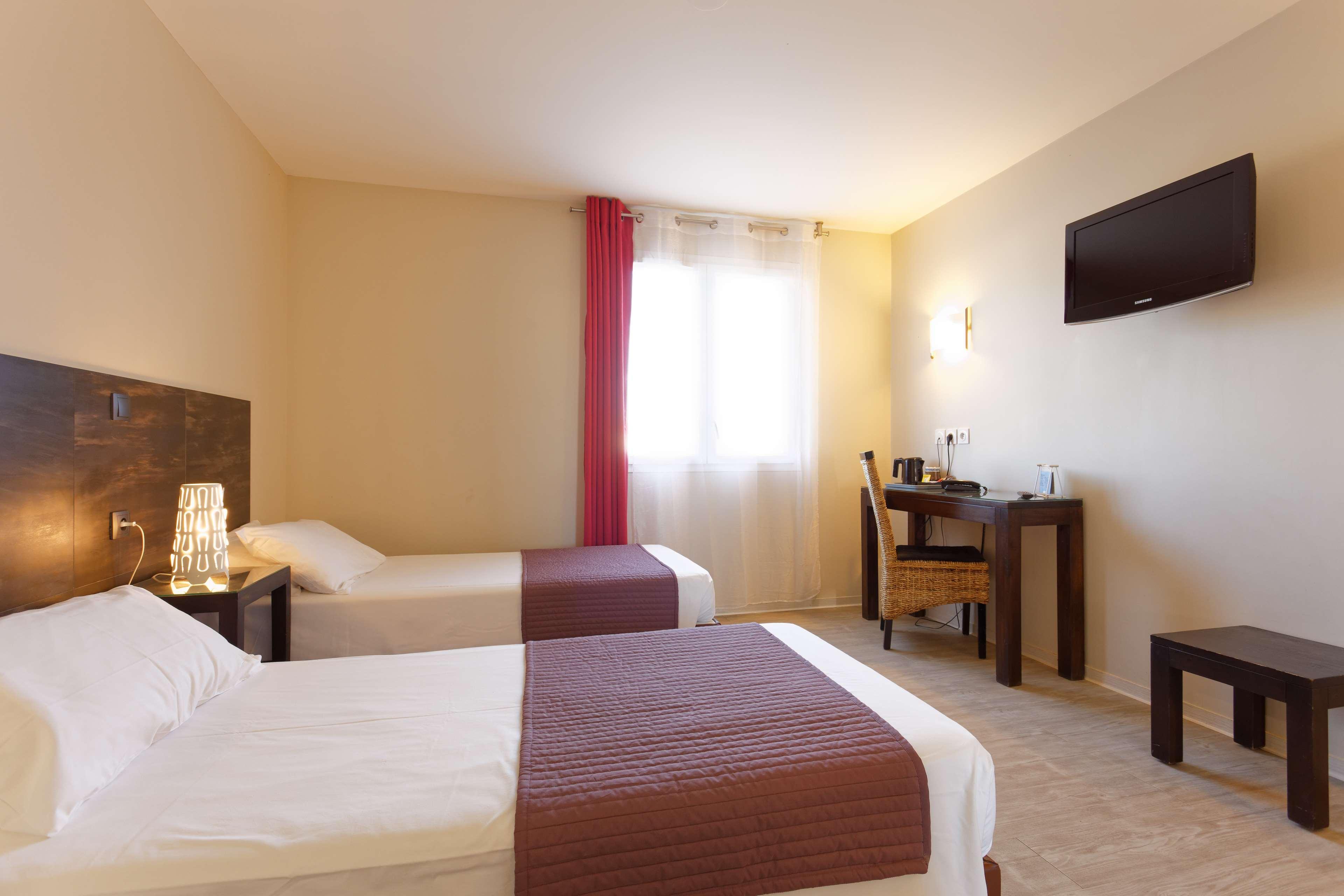 Kyriad Perpignan Sud Екстер'єр фото